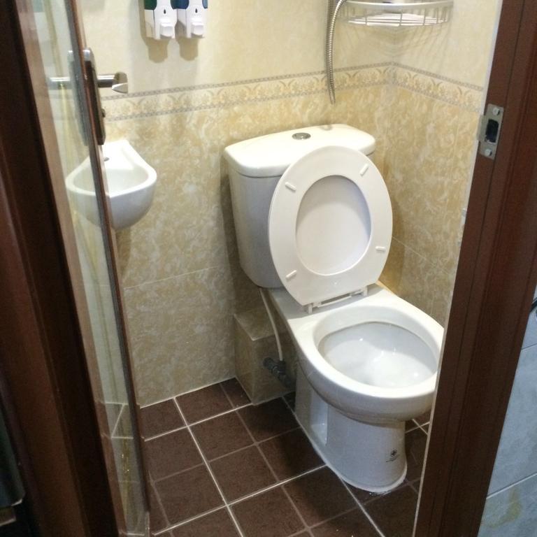Gold Sparrow Hotel Хонконг Екстериор снимка